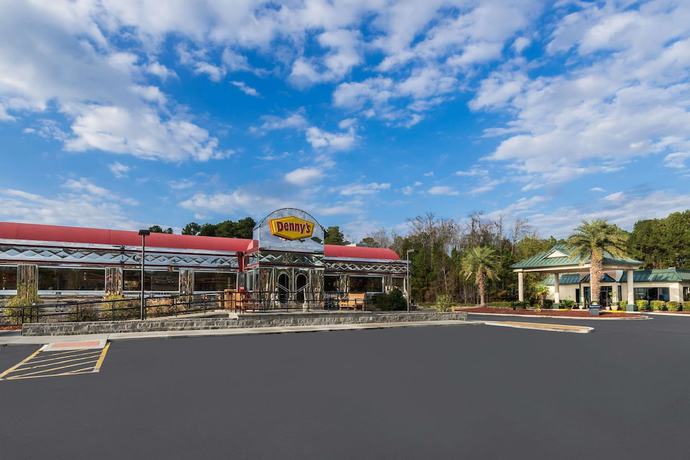 Imagen general del Hotel Days Inn By Wyndham Richmond Hill/savannah. Foto 3