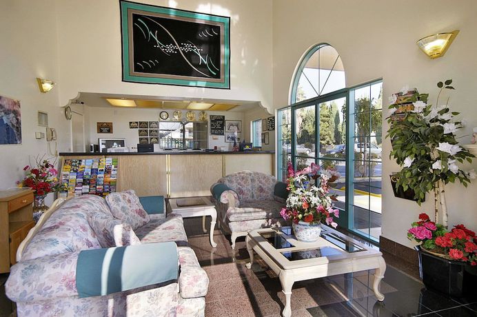 Imagen de los interiores del Hotel Days Inn By Wyndham Riverside Tyler Mall. Foto 8