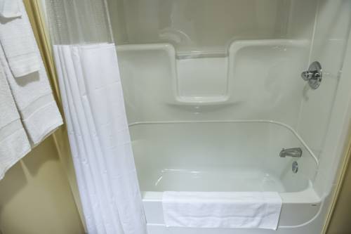 Imagen de la habitación del Hotel Days Inn By Wyndham Riviere-du-loup. Foto 15