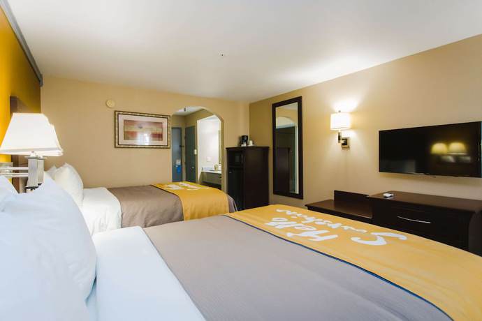Imagen de la habitación del Hotel Days Inn By Wyndham Rosenberg. Foto 8