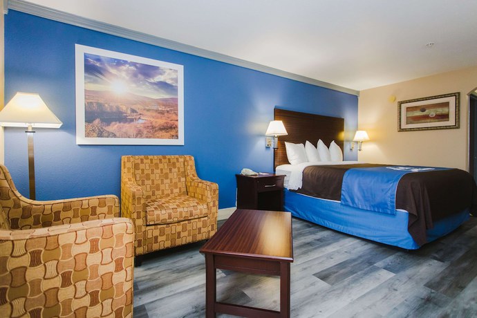 Imagen de la habitación del Hotel Days Inn By Wyndham Rosenberg. Foto 11