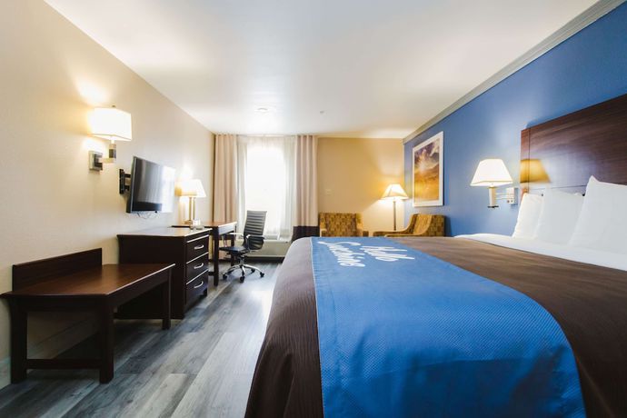 Imagen de la habitación del Hotel Days Inn By Wyndham Rosenberg. Foto 14