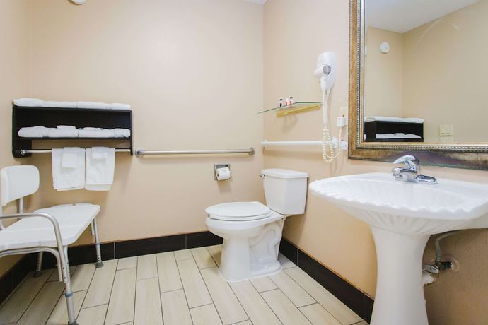 Imagen de la habitación del Hotel Days Inn By Wyndham Rosenberg. Foto 18