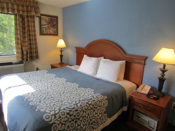 Imagen de la habitación del Hotel Days Inn By Wyndham Runnemede Philadelphia Area. Foto 5