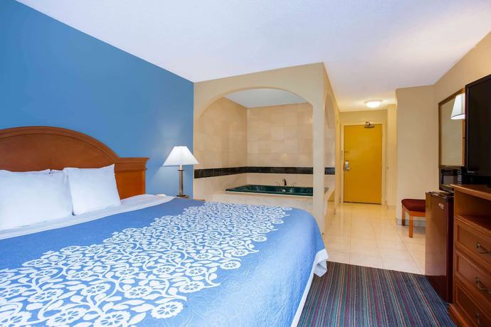 Imagen de la habitación del Hotel Days Inn By Wyndham Runnemede Philadelphia Area. Foto 6