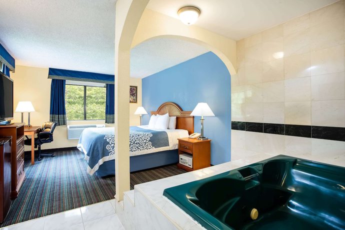 Imagen de la habitación del Hotel Days Inn By Wyndham Runnemede Philadelphia Area. Foto 15