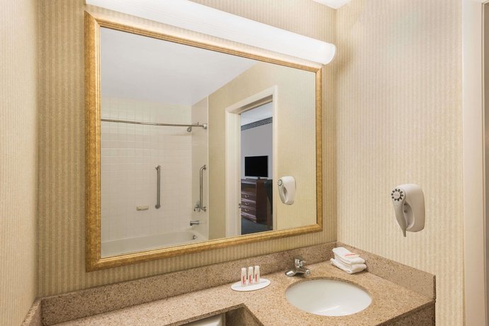 Imagen de la habitación del Hotel Days Inn By Wyndham Rutland/killington Area. Foto 7