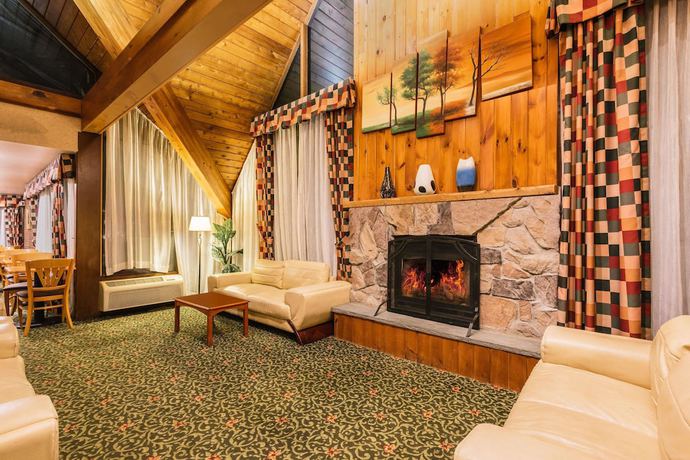 Imagen de los interiores del Hotel Days Inn By Wyndham Rutland/killington Area. Foto 15