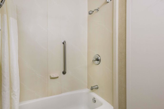 Imagen de la habitación del Hotel Days Inn By Wyndham Rutland/killington Area. Foto 12
