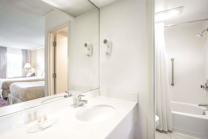 Imagen de la habitación del Hotel Days Inn By Wyndham Salem, Salem. Foto 6