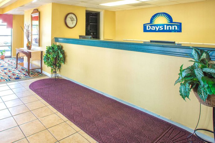 Imagen de los interiores del Hotel Days Inn By Wyndham Salem, Salem. Foto 11