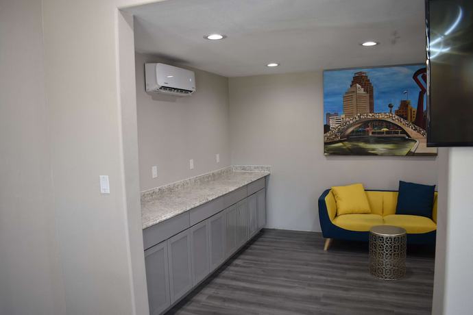 Imagen de los interiores del Hotel Days Inn By Wyndham San Antonio Alamo/riverwalk. Foto 13