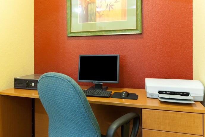 Imagen de los interiores del Hotel Days Inn By Wyndham San Antonio At Palo Alto. Foto 12