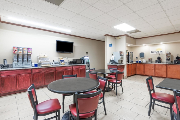 Imagen del bar/restaurante del Hotel Days Inn By Wyndham San Antonio Splashtown/att Center. Foto 3