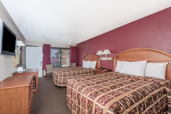 Imagen de la habitación del Hotel Days Inn By Wyndham San Antonio Splashtown/att Center. Foto 7