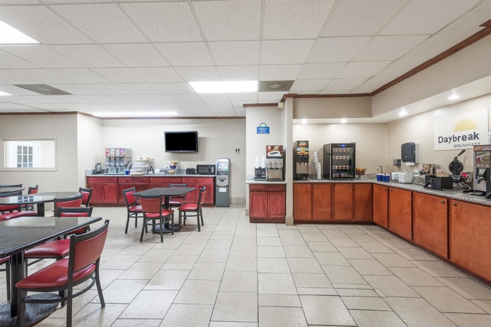 Imagen del bar/restaurante del Hotel Days Inn By Wyndham San Antonio Splashtown/att Center. Foto 4