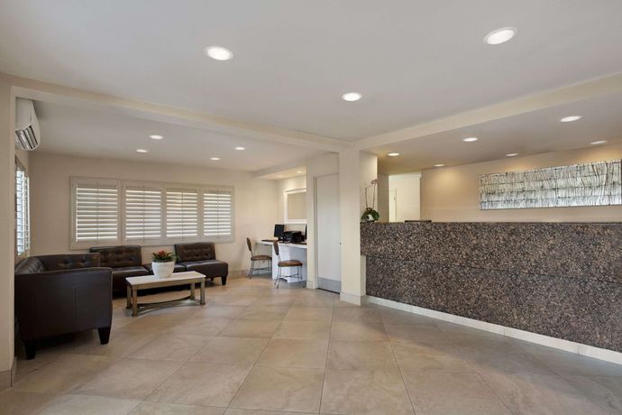 Imagen de los interiores del Hotel Days Inn By Wyndham San Diego Circle. Foto 38