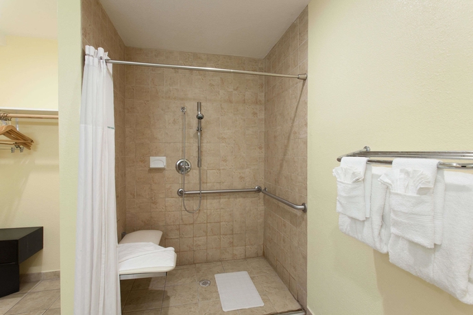 Imagen de la habitación del Hotel Days Inn By Wyndham San Diego-east/el Cajon. Foto 6