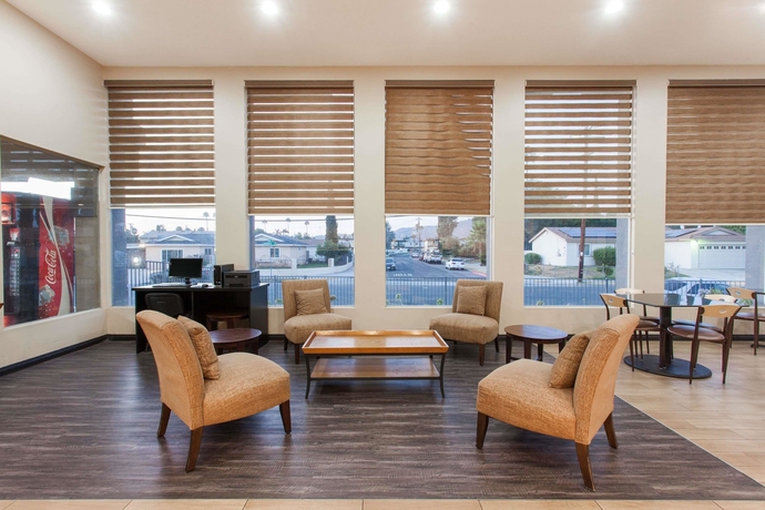 Imagen de los interiores del Hotel Days Inn By Wyndham San Diego-east/el Cajon. Foto 11