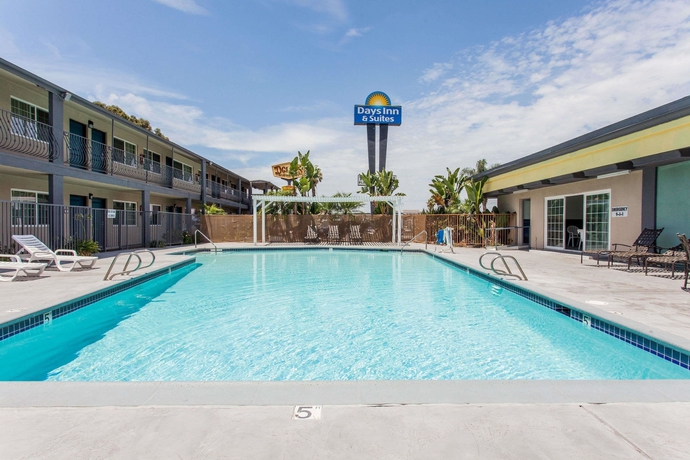 Imagen de la piscina del Hotel Days Inn By Wyndham San Diego-east/el Cajon. Foto 17