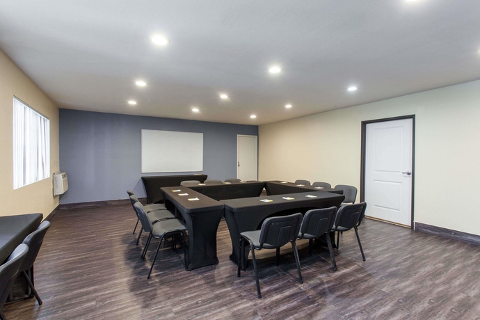 Imagen de los interiores del Hotel Days Inn By Wyndham San Diego-east/el Cajon. Foto 15