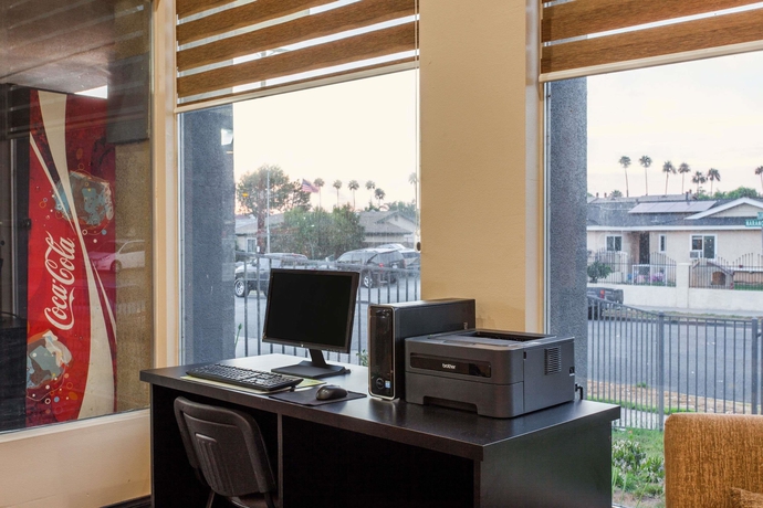 Imagen de los interiores del Hotel Days Inn By Wyndham San Diego-east/el Cajon. Foto 16