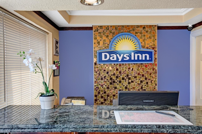 Imagen de los interiores del Hotel Days Inn By Wyndham San Francisco - Lombard. Foto 16