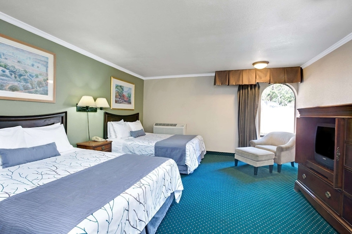 Imagen de la habitación del Hotel Days Inn By Wyndham San Jose. Foto 13