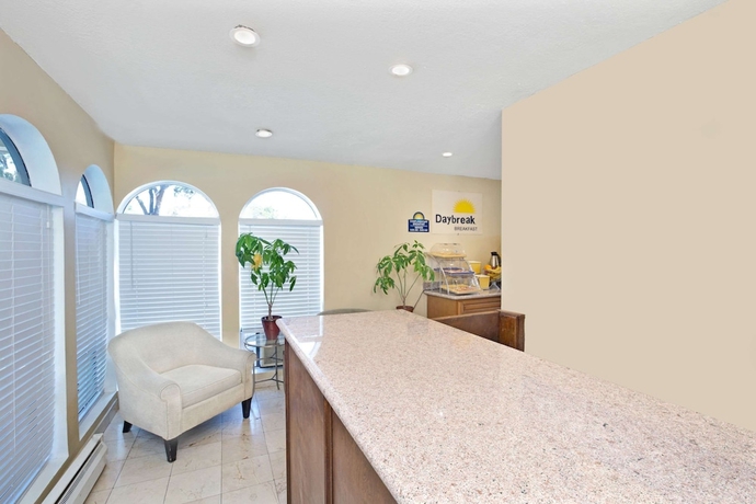 Imagen de los interiores del Hotel Days Inn By Wyndham San Jose. Foto 18