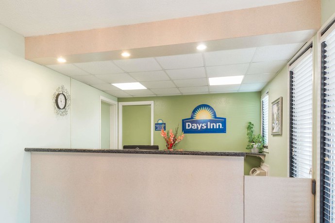 Imagen de los interiores del Hotel Days Inn By Wyndham San Marcos. Foto 11