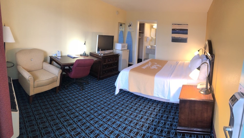 Imagen de la habitación del Hotel Days Inn By Wyndham Santa Fe New Mexico. Foto 12