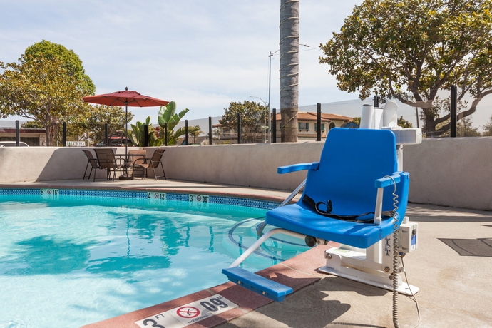 Imagen de la piscina del Hotel Days Inn By Wyndham Santa Maria. Foto 16
