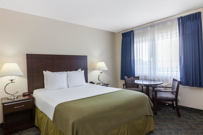 Imagen de la habitación del Hotel Days Inn By Wyndham Santa Maria. Foto 12