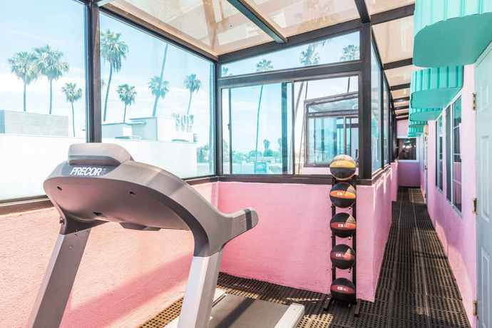 Imagen de los interiores del Hotel Days Inn By Wyndham Santa Monica. Foto 9