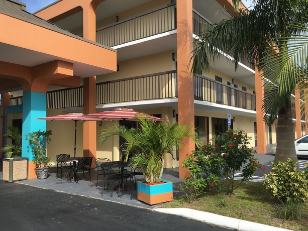 Imagen general del Hotel Days Inn By Wyndham Sarasota Bay. Foto 1