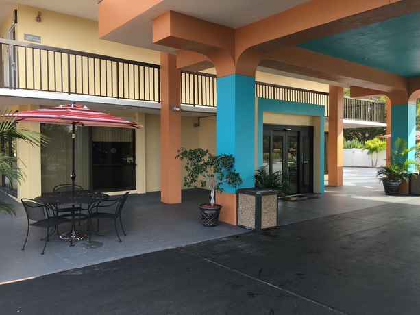 Imagen general del Hotel Days Inn By Wyndham Sarasota Bay. Foto 3