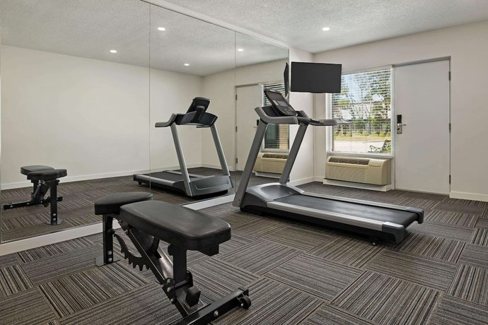 Imagen de los interiores del Hotel Days Inn By Wyndham Sarnia Harbourfront. Foto 18