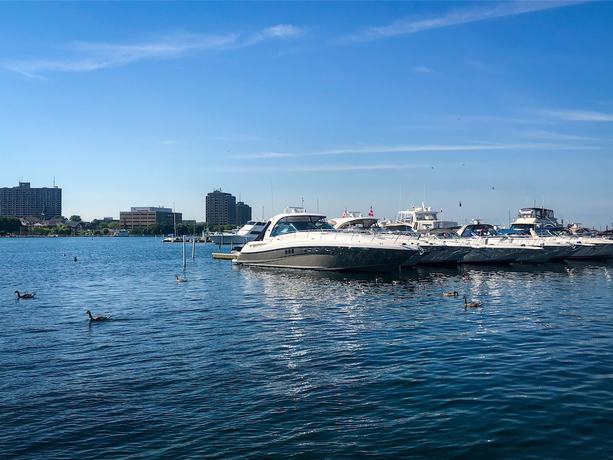 Imagen general del Hotel Days Inn By Wyndham Sarnia Harbourfront. Foto 1
