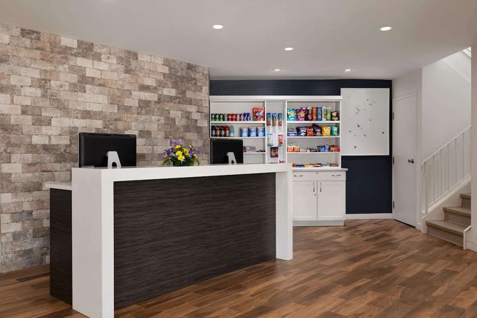 Imagen de los interiores del Hotel Days Inn By Wyndham Sarnia Harbourfront. Foto 19