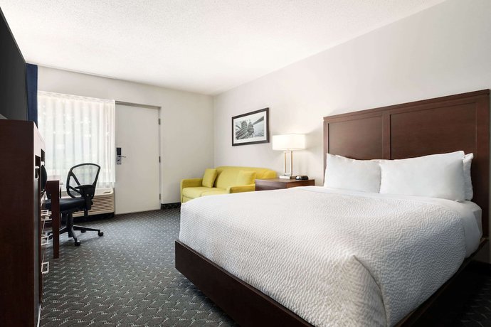 Imagen de la habitación del Hotel Days Inn By Wyndham Sarnia Harbourfront. Foto 16