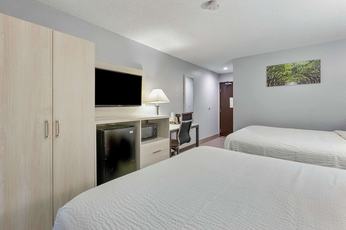 Imagen de la habitación del Hotel Days Inn By Wyndham Savannah Gateway I-95. Foto 12