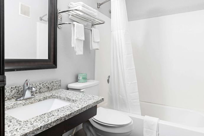 Imagen de la habitación del Hotel Days Inn By Wyndham Savannah Gateway I-95. Foto 16