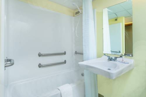 Imagen de la habitación del Hotel Days Inn By Wyndham Scranton Pa. Foto 10