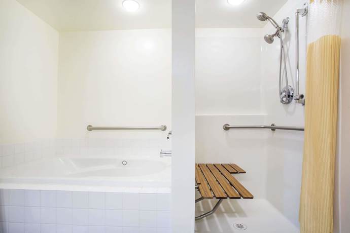 Imagen de la habitación del Hotel Days Inn By Wyndham Seattle Aurora. Foto 11