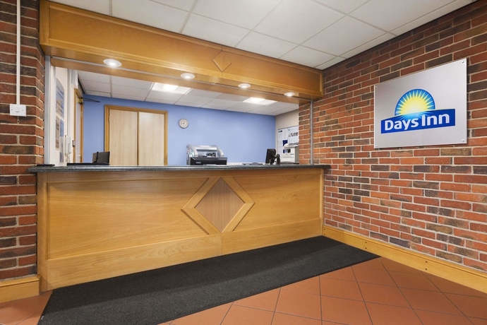 Imagen de los interiores del Hotel Days Inn By Wyndham Sevenoaks Clacket Lane. Foto 16
