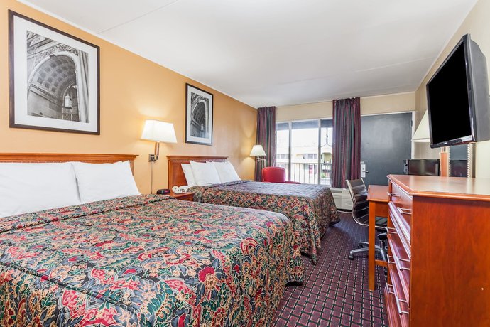 Imagen de la habitación del Hotel Days Inn By Wyndham Seymour. Foto 2