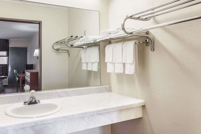 Imagen de la habitación del Hotel Days Inn By Wyndham Seymour. Foto 5