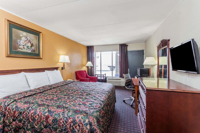 Imagen de la habitación del Hotel Days Inn By Wyndham Seymour. Foto 8