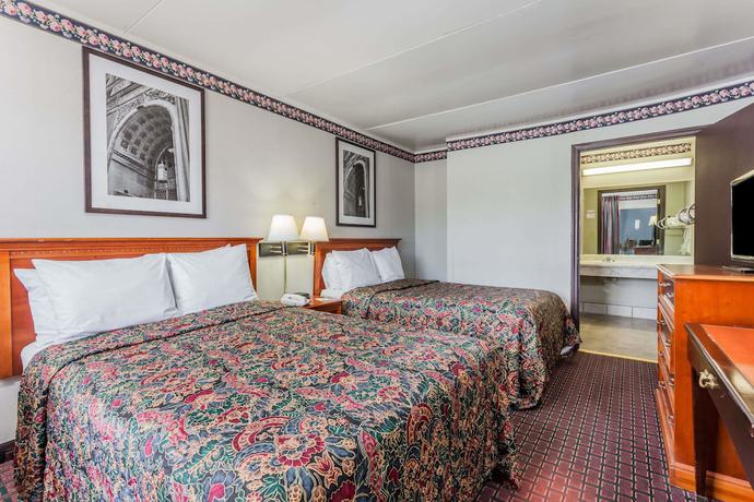 Imagen de la habitación del Hotel Days Inn By Wyndham Seymour. Foto 11