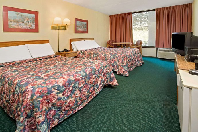 Imagen de la habitación del Hotel Days Inn By Wyndham Sharonville. Foto 2